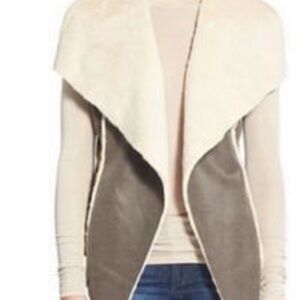 Chelsea28 Two-Tone Faux Shearling Vest in Cream and Gray